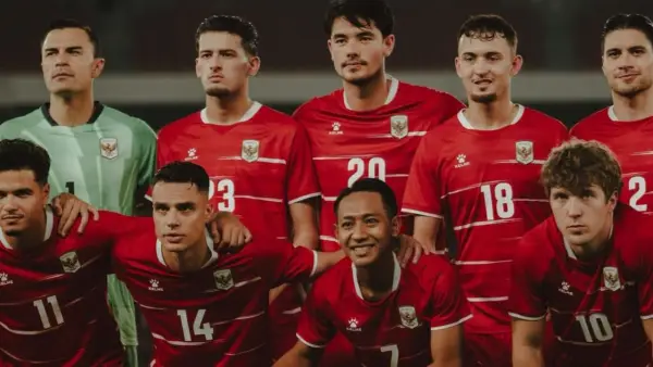 Starting line up Timnas Indonesia saat menghadapi Oman di Stadion Gelora Bung Karno, Jakarta. (Sumber: Instagram/@emil_audero)