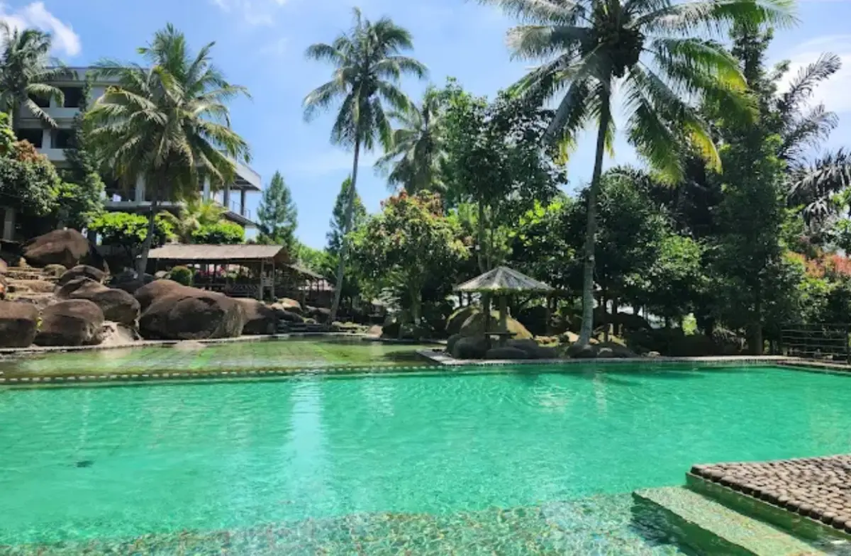 Taman Batu Purwakarta, Wisata Kolam Alami di Kaki Gunung Burangrang