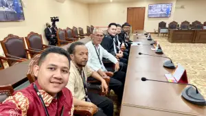 Para pemohon dari kader Muhammadiyah Kota Sukabumi saat diruang sidang Mahkamah Konstitusi | Foto : dok. Istimewa