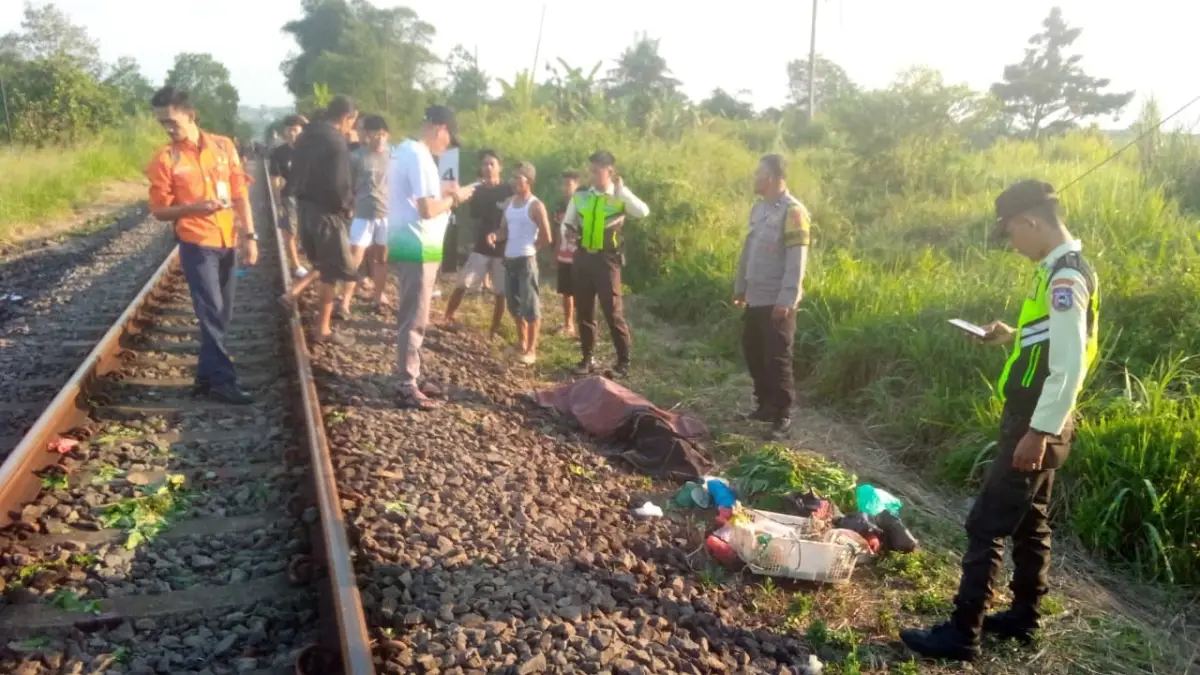 Keterangan Polisi: Pedagang Sayur Tewas Tertemper KA Pangrango Relasi Sukabumi-Bogor