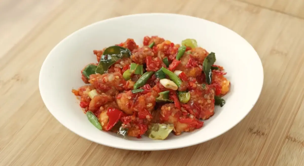 Resep Ayam Krispi Balado, Hidangan Pedas Gurih yang Bikin Nagih