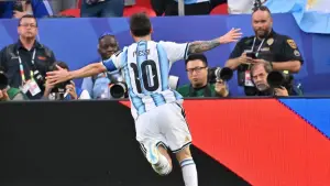 Selebrasi Lionel Messi setelah cetak gol untuk Argentina ke Alzajair di Piala Dunia 2026 (Sumber: web/en.as.com)