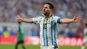 Selebrasi Lionel Messi setelah cetak gol untuk Argentina ke Alzajair di Piala Dunia 2026 (Sumber: web/espn.com)