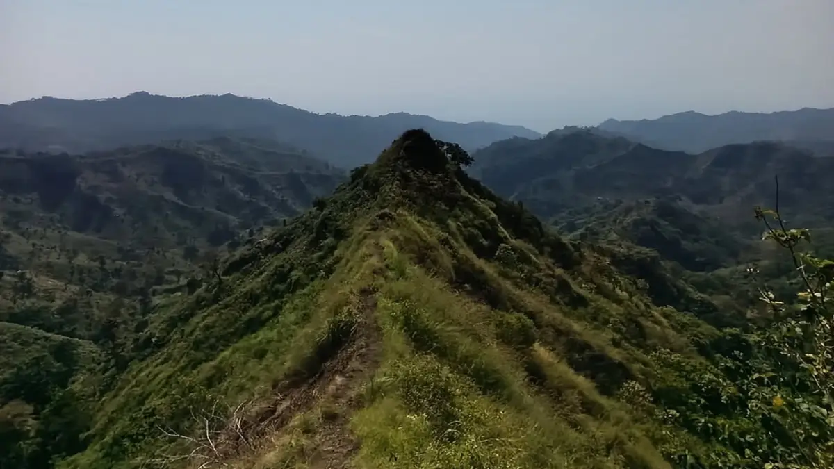 Gunung Tumpeng dan Makam Eyang Lamping Mulai Ditata, Wisata Religi di Geopark Ciletuh