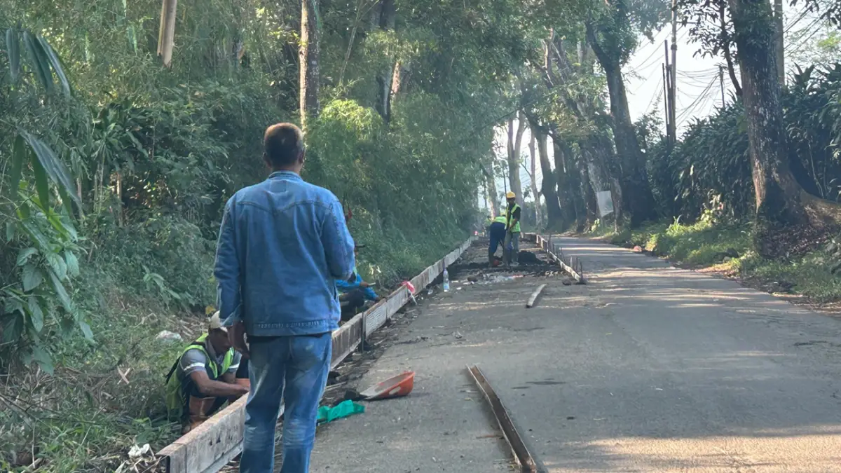 Ruas Jalan Parungkuda-Bojongpari Direkonstruksi, Pengerjaan Ditargetkan Rampung 120 Hari