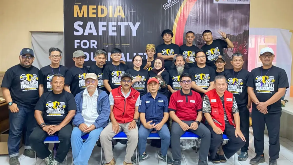 Jurnalis Sukabumi yang terlibat dalam kegiatan pelatihan.