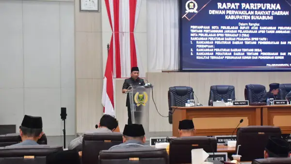 Rapat Paripurna DPRD Kabupaten Sukabumi yang digelar di Ruang Sidang Paripurna DPRD Kabupaten Sukabumi, Jumat (19/6/2026). (Sumber: Dokpim)