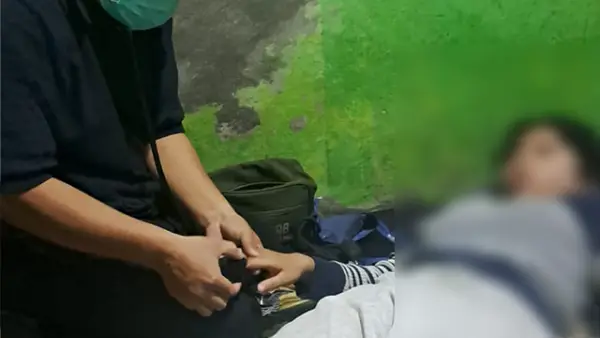 Korban warga Kecamatan Simpenan, Kabupaten Sukabumi yang diduga keracunan usai mengonsumsi Susu dari Program MBG. (Sumber : Istimewa.)