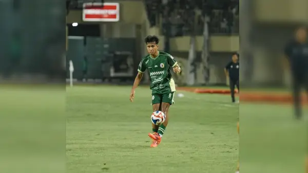 Arda Alfareza, pemain asal Nagrak Kabupaten Sukabumi yang kini merumput bersama PSS Sleman. (Sumber Foto: IG @ardaalfrza28)