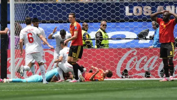 Aksi Alireza Beiranvand saat tampil gemilang di bawah mistar Iran saat menghdapi Belgia (Sumber: web/espn.com)