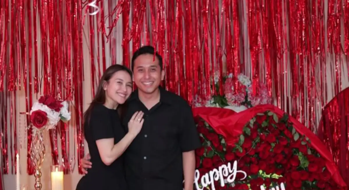 Rayakan Ulang Tahun Bersama, Ayu Ting Ting Pamer Kemesraan dengan Kevin Gusnadi