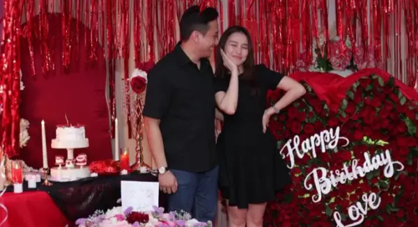 Akhirnya Ayu Ting Ting Go Public Pacar Baru, Berikut Profil Kevin Gusnadi (Sumber : X/@Folkative)