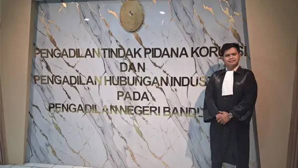 Encep Yuliana Ismail, Kuasa hukum Kepala Desa (Kades) Neglasari Rahmat Hidayat (Sumber : Istimewa.).