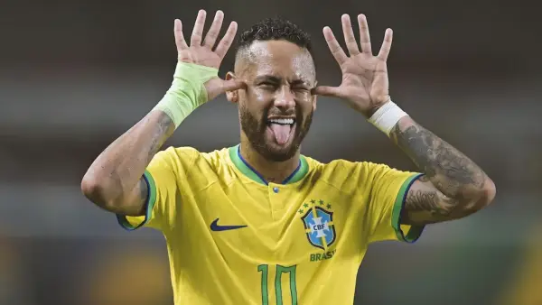 Aksi Neymar saat membela Brasil. (Sumber: web/en.as.com)