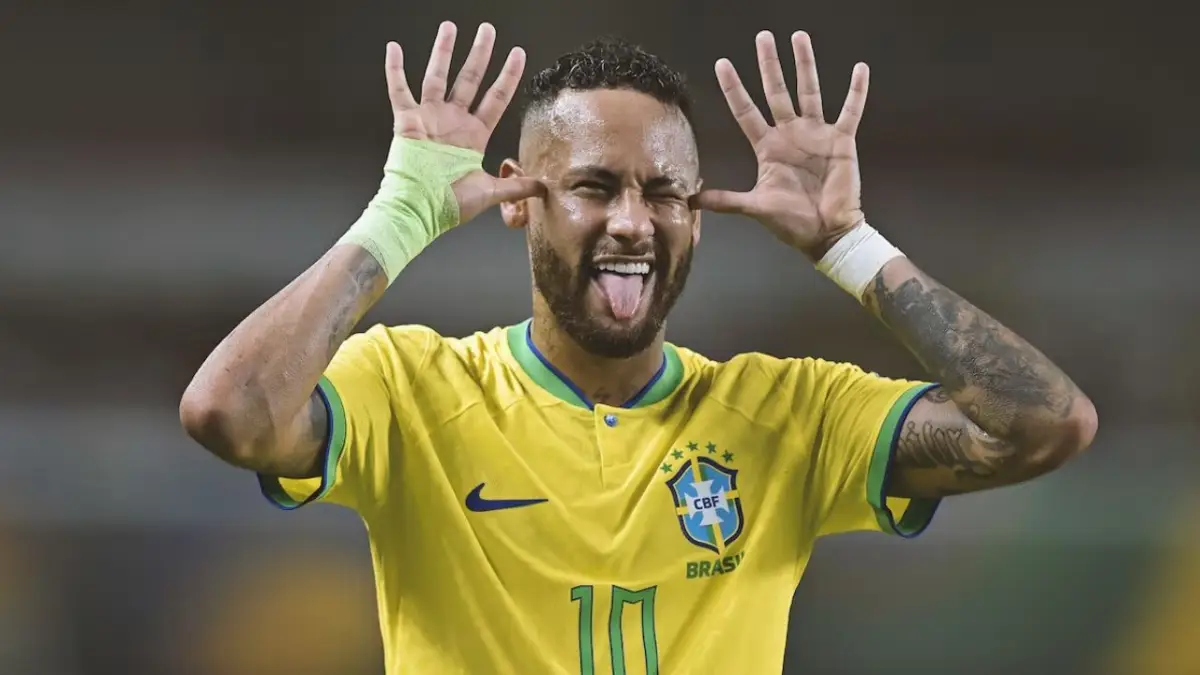 Kembali Bersergam Brasil, Neymar Kini Sejajar dengan Romario dan Ronaldo Nazario