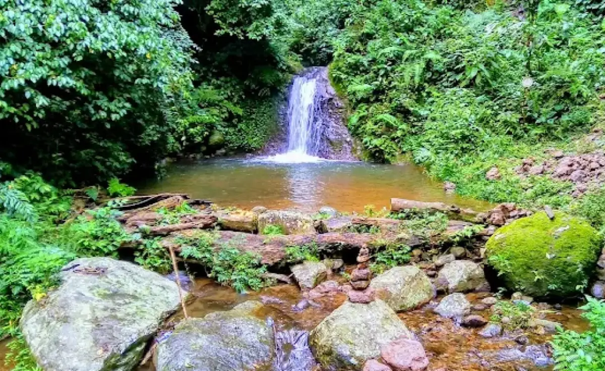 Curug Sawer Gekbrong, Tempat Menenangkan Pikiran Saat Libur Akhir Pekan