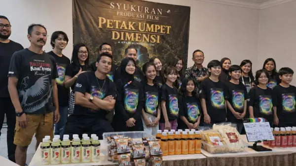Prosesi syukuran produksi digelar di Wisma Panineungan, Jalan Kadudampit, Kabupaten Sukabumi, Jumat 27 Juni 2026 (Sumber: dok kru)