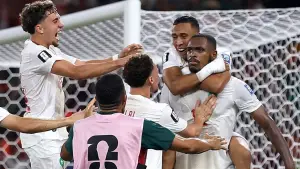 Selebrasi Issa Diop setelah menyamakan kedudukan di babak 32 besar menghadapi Belanda (Sumber: Instagram/@equipedumaroc)