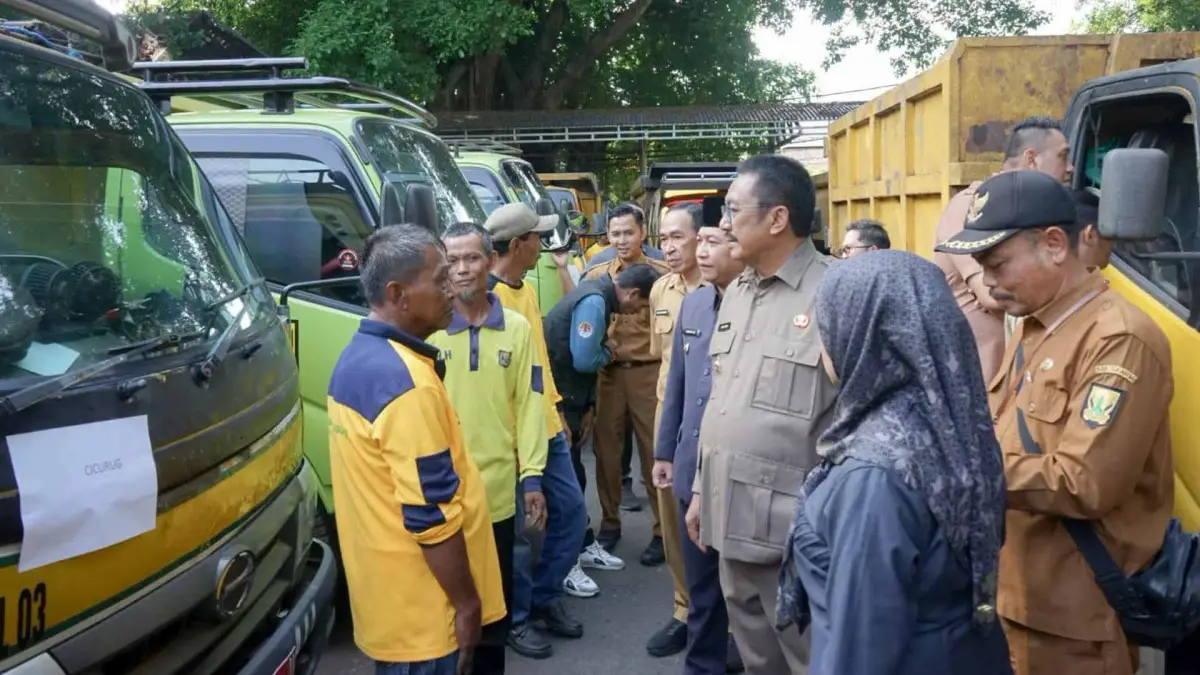 Meski Armada Terbatas, Bupati Sukabumi Minta Pengangkutan Sampah Tetap Maksimal