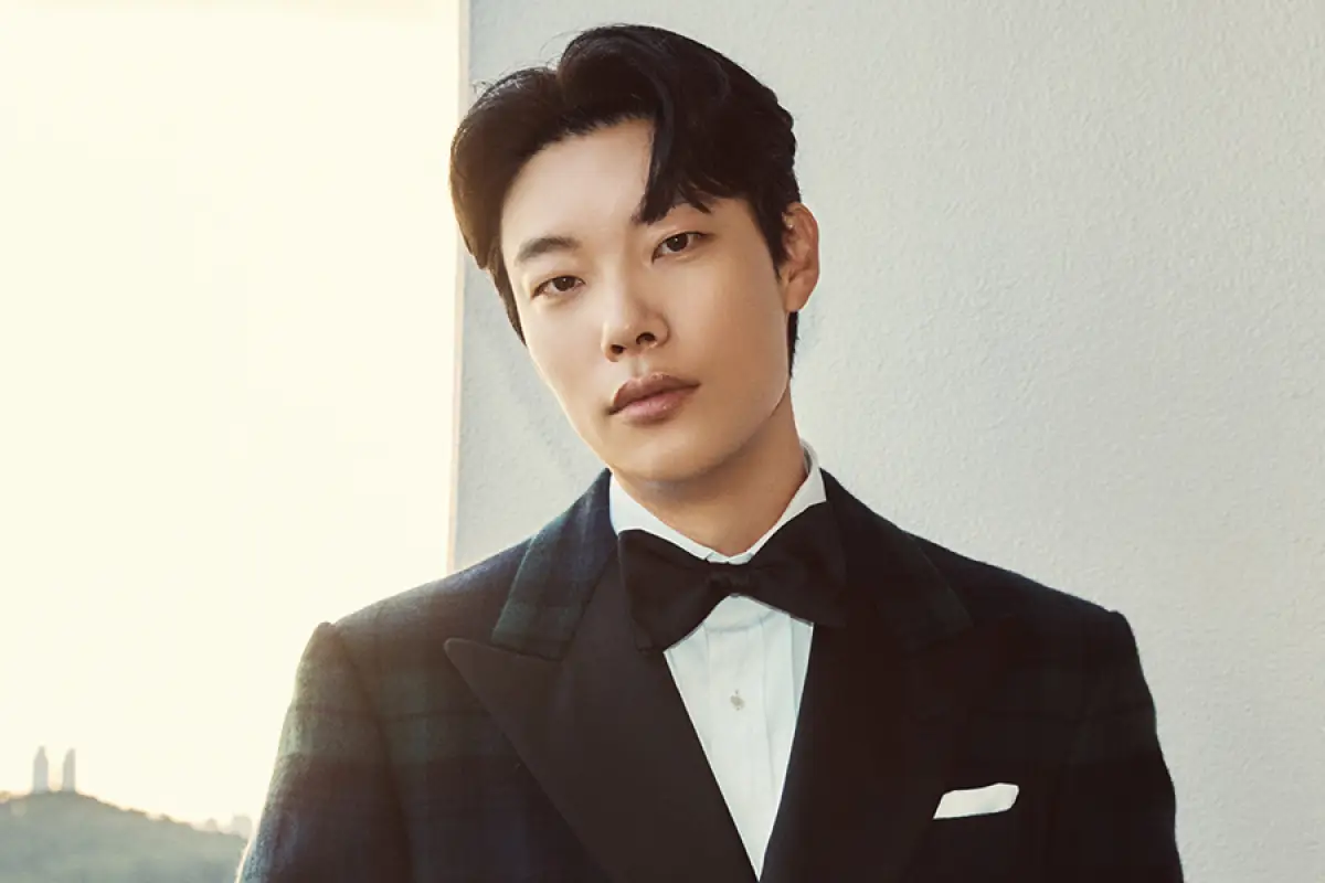 Tinggalkan UAA, Ryu Jun Yeol Menandatangani Kontrak dengan Galaxy Corporation