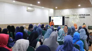Para peserta saat ikuti Literasi Kebencanaan bertajuk "Aku Anak Tangguh, Siaga Bencana: Siap, Sigap, Selamat!" di Gedung Perpustakaan, Komplek Gelanggang Pemuda Cisaat, Kab Sukabumi, Kamis (2/7/2026). (Sumber : Istimewa.)