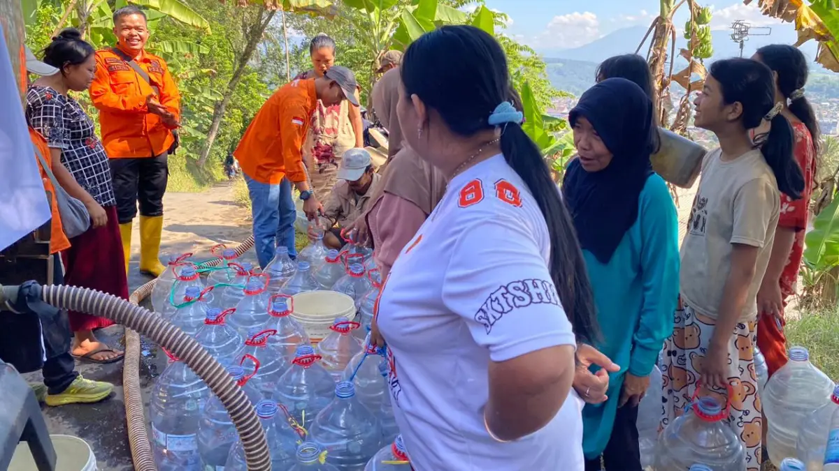 Kemarau dan Penutupan Irigasi Picu Kekeringan, 315 KK di Cibadak Kesulitan Air
