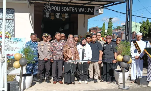 Kadinkes Jabar bersama Puskesmas se wilayah Jampang bersama Dirut RSUD Jampangkulon Sukabumi saat peluncuran layanan Poli Sonten Waluya. (Sumber Foto: Istimewa)