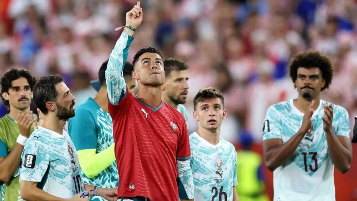 Cristiano Ronaldo Kenakan Jersey Diogo Jota, Momen Haru Iringi Kelolosan Portugal di Piala Dunia 2026