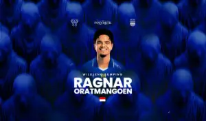 Ragnar Oratmangoen resmi berseragam Persib Bandung untuk musim depan. (Sumber: web/persib.co.id)