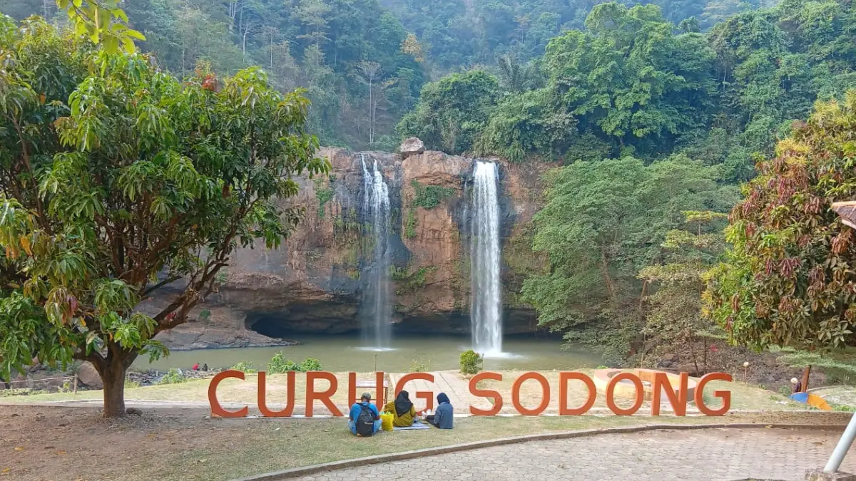 Libur Sekolah, Dalam 2 hari: Curug Sodong Geopark Ciletuh Sukabumi Dikunjungi 673 Wisatawan