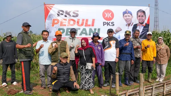PKS Sukabumi peduli petani. (Sumber: dok PKS)