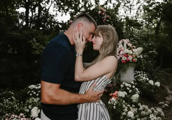 Selamat! Taylor Swift dan Travis Kelce Resmi Menikah di Madison Square Garden (Sumber : X/@popbase)