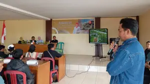 Kegiatan pengawasan anggota DPRD Provinsi Jabar, Lina Ruslinawati di Des Nangerang, Kecamatan Cicurug, Sukabumi pada Sabtu (4/7/2026). (Sumber: Istimewa)