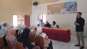 Kegiatan pengawasan anggota DPRD Provinsi Jabar, Lina Ruslinawati di Desa Pasirdoton, Kecamatan Cidahu, Sukabumi pada Minggu (5/7/2026). (Sumber: Istimewa)