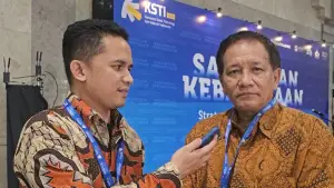 Guru Besar Nusa Putra University, Prof. Ir. Teddy Mantoro, Ph.D., SMIEEE (Sumber: dok nusa putra)