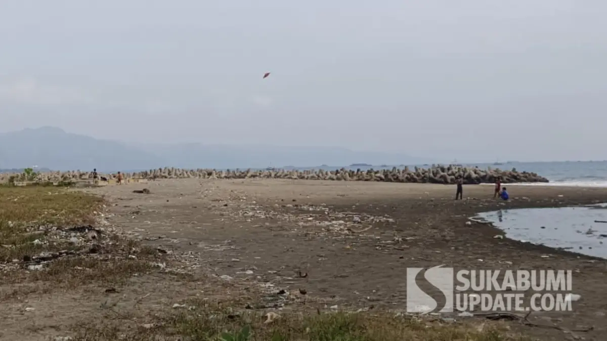 Proyek Dermaga Mangkrak Ubah Wajah Pantai Karang Pamulang Sukabumi, Wisata Surfing Kini Hilang