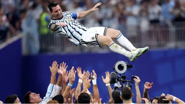 Selebrasi para pemain Argentina setelah menang atas Mesir di Piala Dunia 2026 (Sumber: web/reuteus.com)