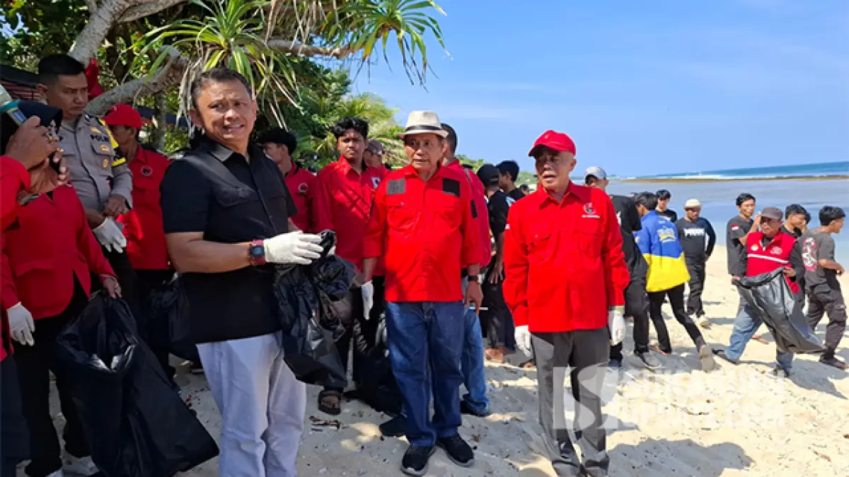 Aksi Bersih Pantai Cibuaya, DPRD dan Dispar Sukabumi Dorong Penataan Wisata Demi Dongkrak PAD