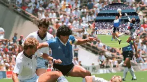 Gol tangan tuhan Diego Maradona masih dikenang di laga Inggris vs Argentina. (Sumber: web/en.as.com)