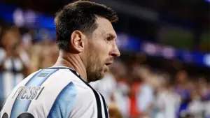 Lionel Messi akan memimpin Argentina menghadapi Inggris di semifinal Piala Dunia 2026 (Sumber: web/reuteus.com)