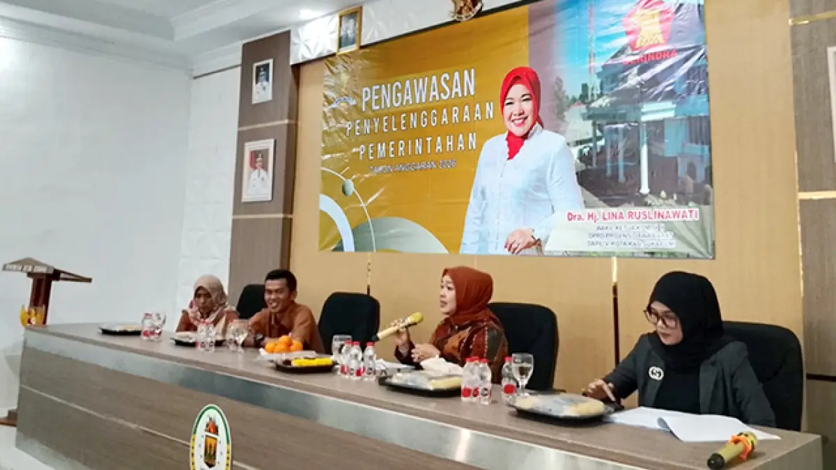 Lina Ruslinawati Dorong Penyelesaian Jalan Rusak dan Insentif Kader Posyandu di Desa Kutajaya