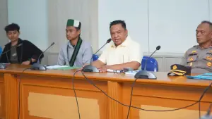 Ketua DPRD Kabupaten Sukabumi Budi Azhar Mutawali saat menerima audiensi HMI Cabang Sukabumi. (Sumber Foto: Dok. DPRD)