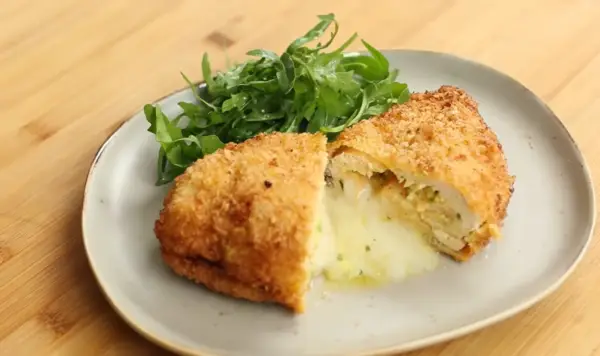 Resep Chicken Cordon Bleu, Creamy Juicy yang Menggugah Selera Makan (Sumber : Youtube | Devina Hermawan)