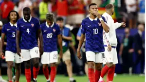 Kekecewaan para pemain Prancis setelah kalah dari Spanyol di Piala Dunia 2026 (Sumber: web/reuteus.com)