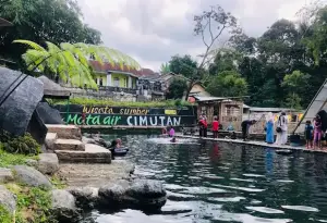 Mata Air Cimutan bisa menjadi pilihan menarik untuk menghabiskan waktu pada akhir pekan terutama bagi yang sedang mencari destinasi wisata alam dengan biaya terjangkau (Sumber : Gmaps/Dewi Kusrini)