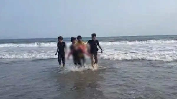 Salah satu korban pelajar perempuan yang tewas tenggelam di Pantai Kapitol, Desa Karangpapak, Kecamatan Cisolok, Kabupaten Sukabumi, Sabtu (18/7/2026) sore. (Sumber : Istimewa.)