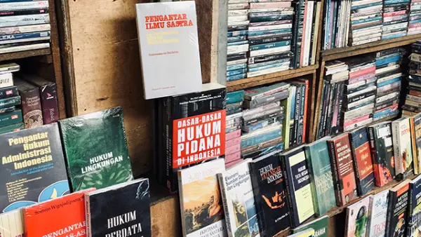 Ilustrasi Buku. (Sumber : pexels.com/@Alwi Hafizh Al Mumtaz).