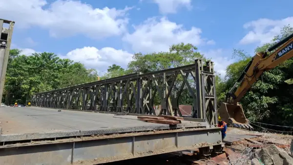 Jembatan baru cilengka Sagaranten - Cidoloh mulai dibangun pasca ambruk pada Desember 2024 (Sumber: dok warga)