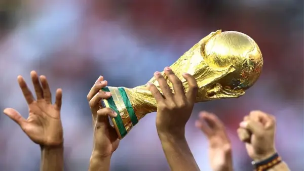Trofi Piala Dunia (Sumber: web/en.as.com)
