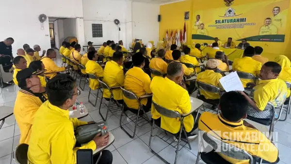Suasana silaturahmi Plt Ketua DPD Golkar Kabupaten Sukabumi TB Mulyana Syahrudin dengan pengurus DPD dan PK Golkar se Kabupaten Sukabumi, Senin (20/7/2026) | Foto : Sukabumiupdate